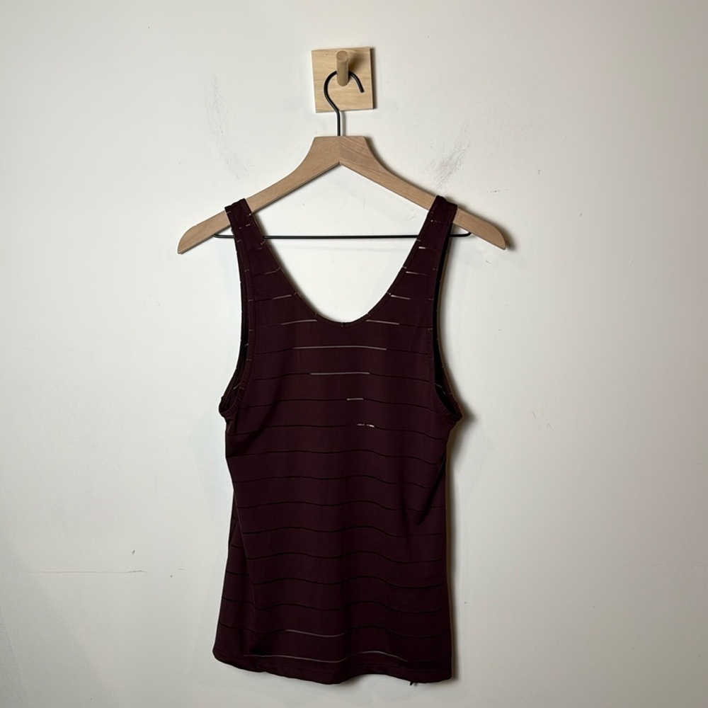 Athleta Max Out Chi Tank Top With Scoop Back In Plum Purple Women's Size XS